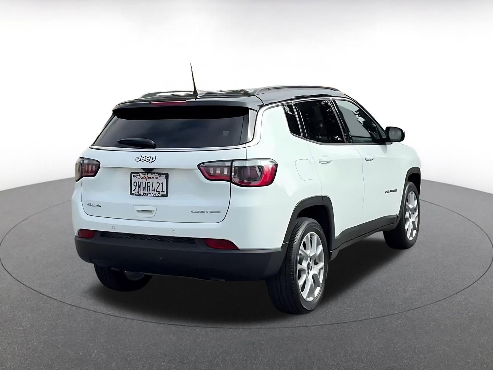 Used 2025 Jeep Compass Limited AWD/4WD image 14