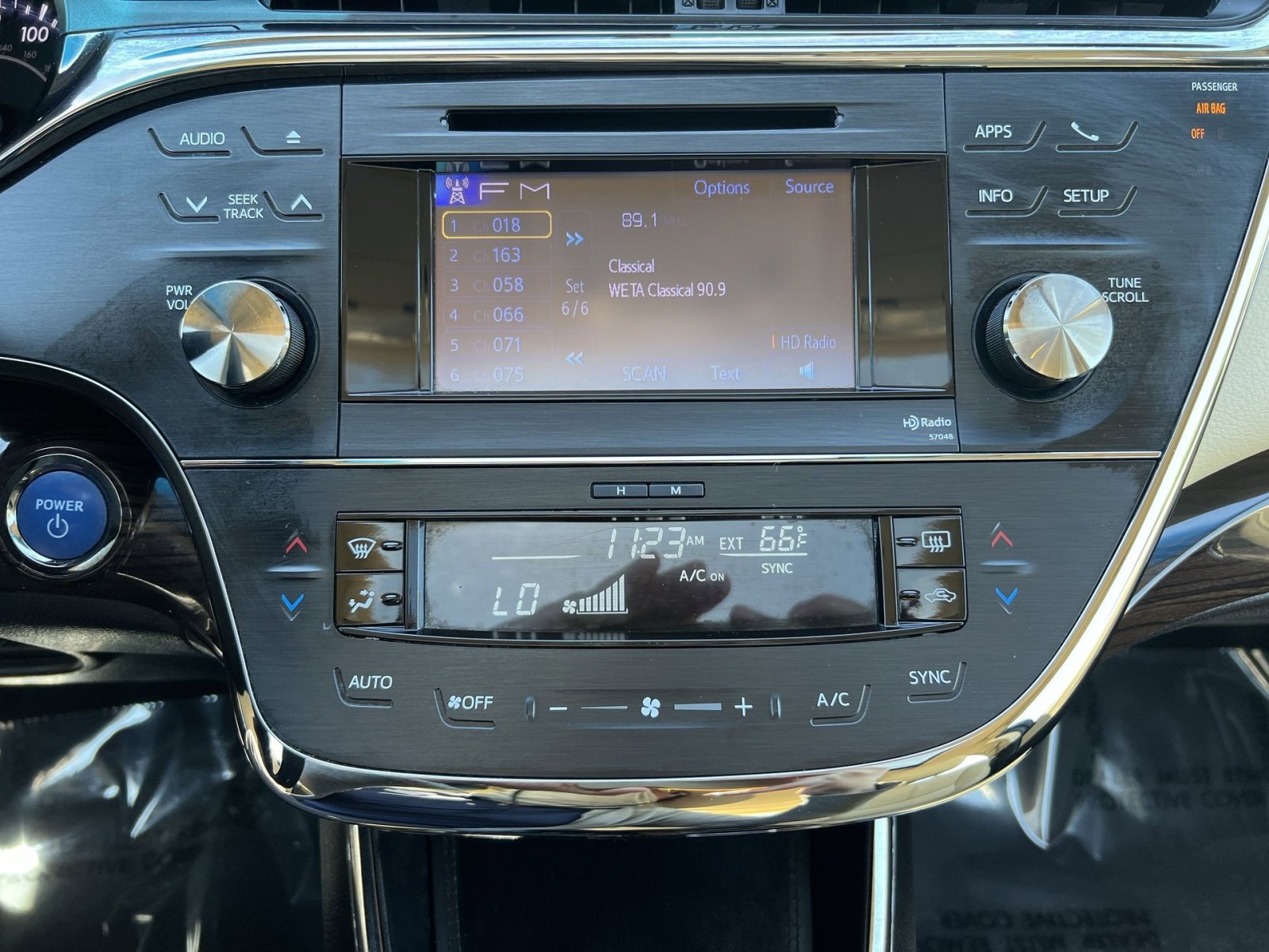 Used 2014 Toyota Avalon XLE Touring FWD image 18