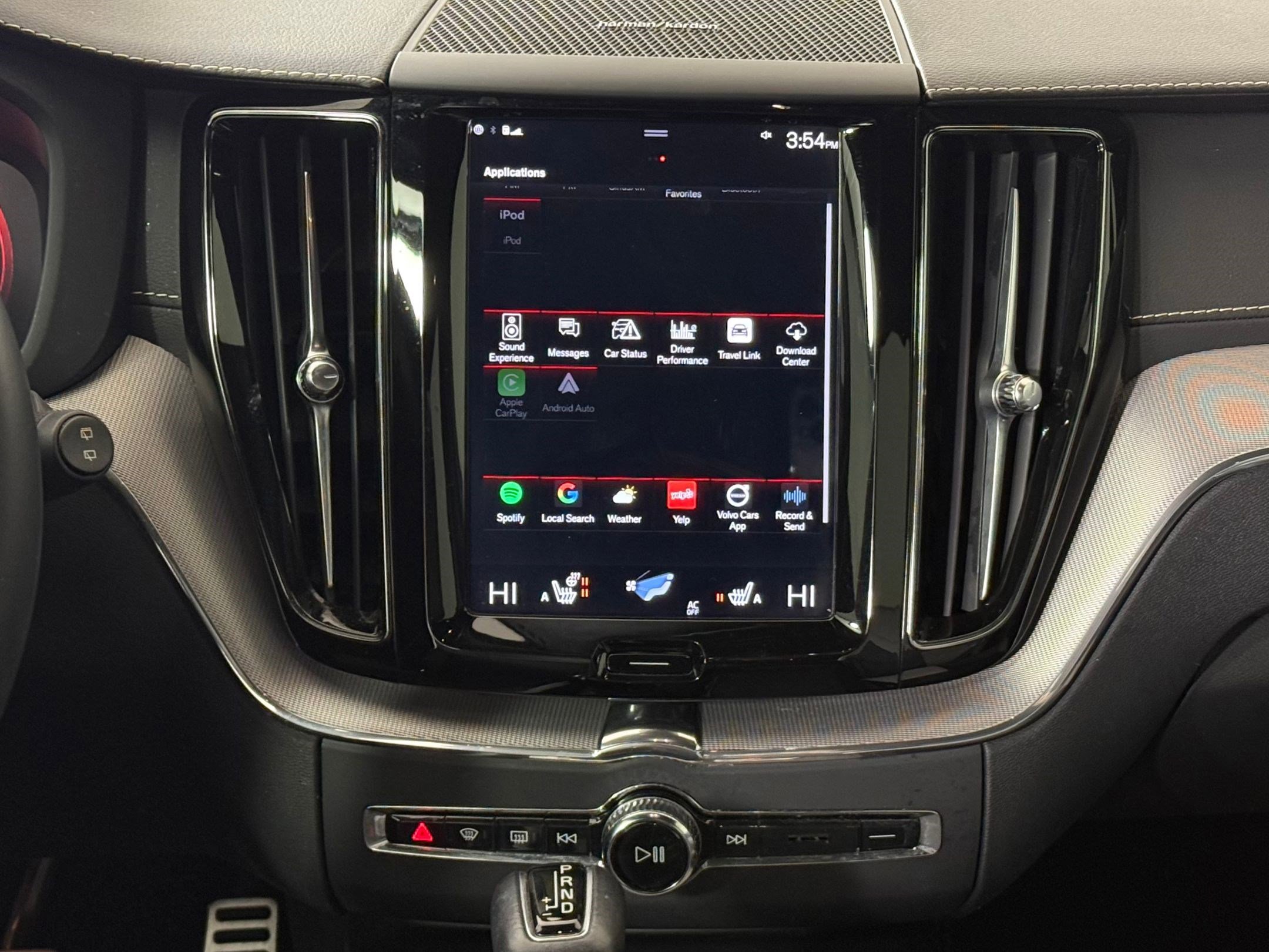 Used 2020 Volvo XC60 T5 R-Design image 31