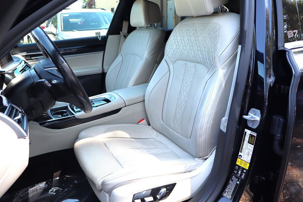 Used 2020 BMW ALPINA B7 xDrive w/ Luxury Rear Seating Package AWD/4WD image 24
