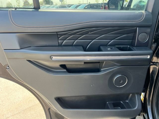 Used 2024 Ford Expedition Platinum AWD/4WD image 18