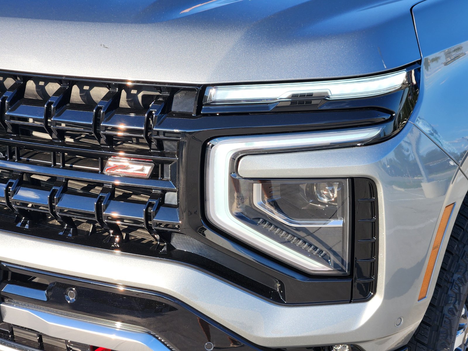New 2027 Chevrolet Tahoe Z71 w/ Comfort Package AWD/4WD image 9