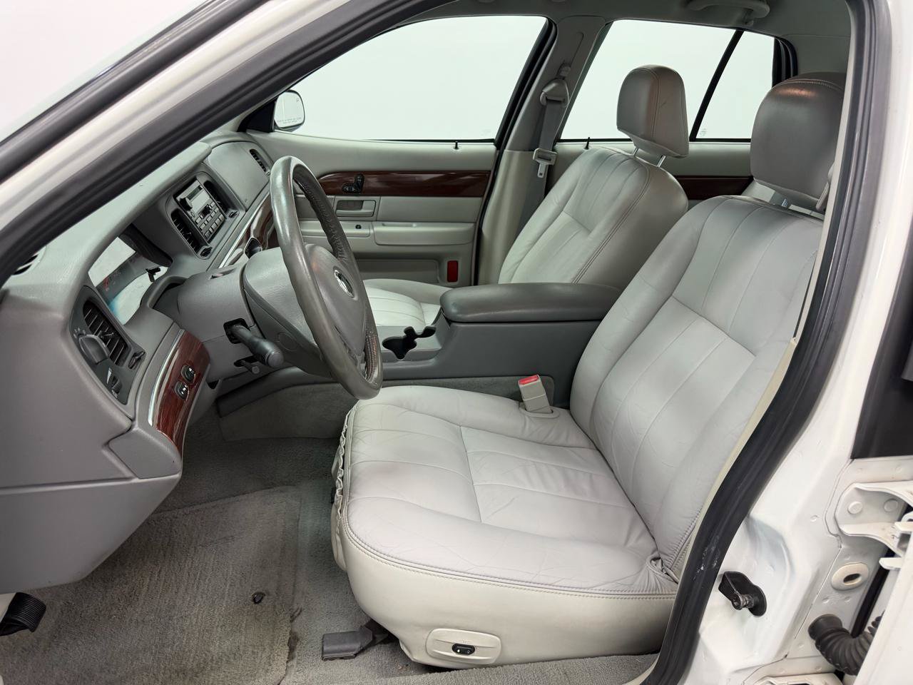 Used 2003 Mercury Grand Marquis LS RWD image 4