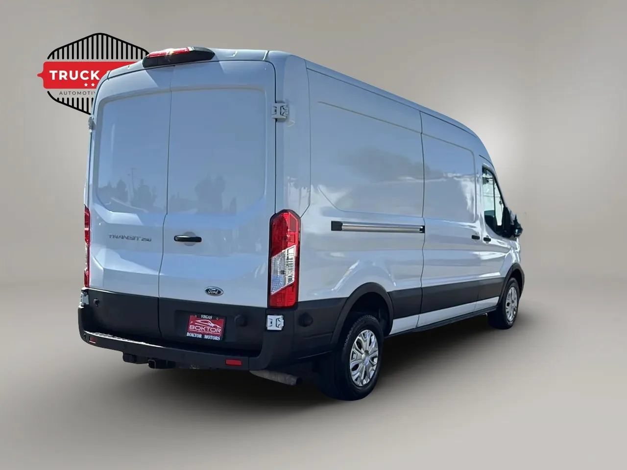 Used 2020 Ford Transit 250 Medium Roof RWD image 7