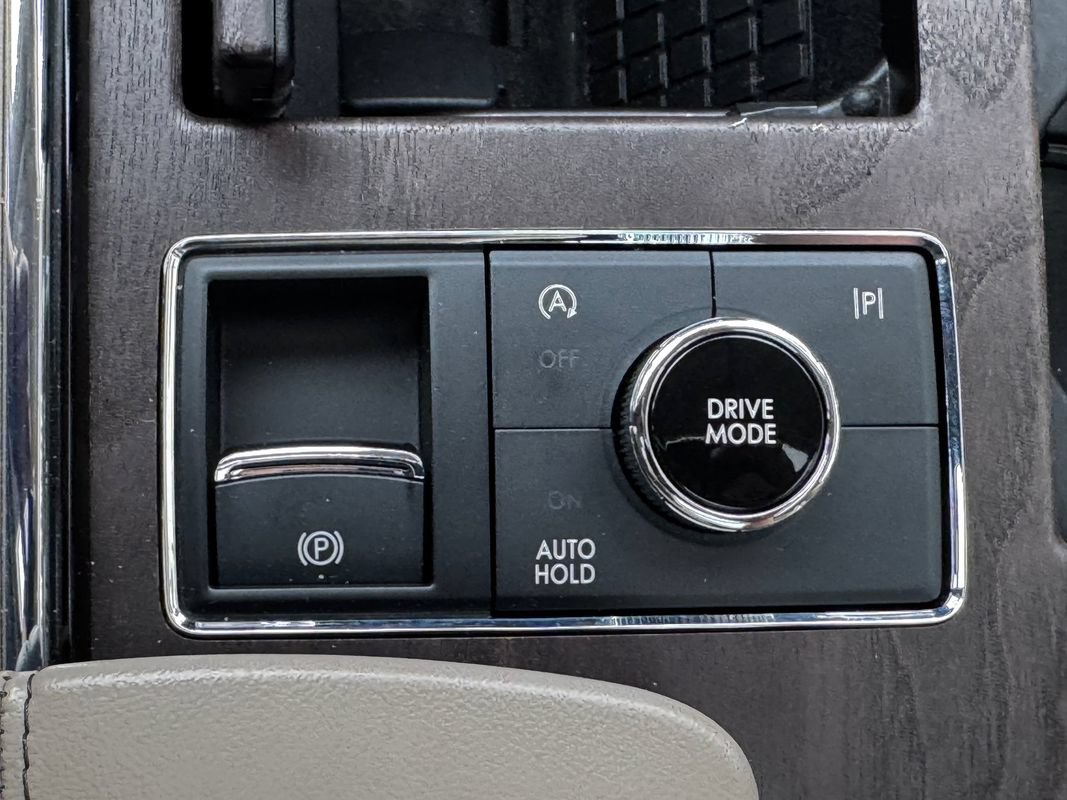 Used 2024 Lincoln Navigator L Reserve w/ Equipment Group 201A AWD/4WD image 23