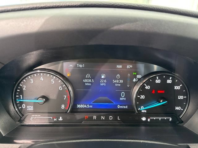 Used 2022 Ford Explorer XLT w/ Equipment Group 202A AWD/4WD image 28