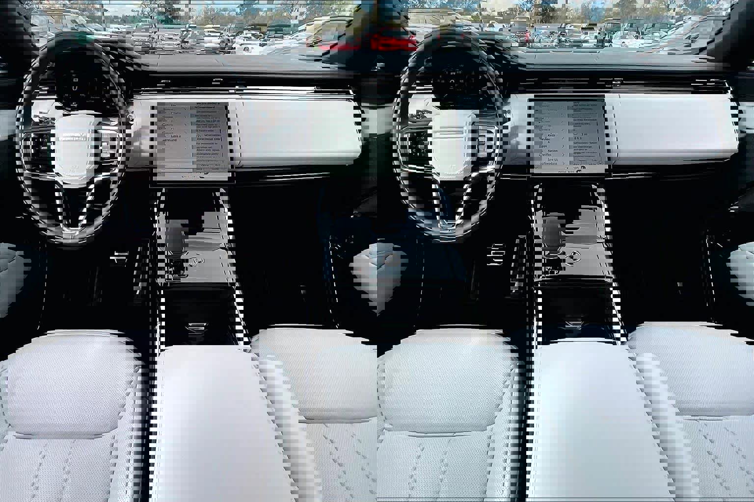 Used 2025 Land Rover Range Rover Sport SE image 17