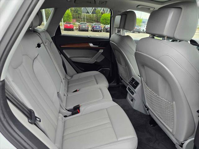 Used 2023 Audi Q5 2.0T Prestige w/ Prestige Package image 13