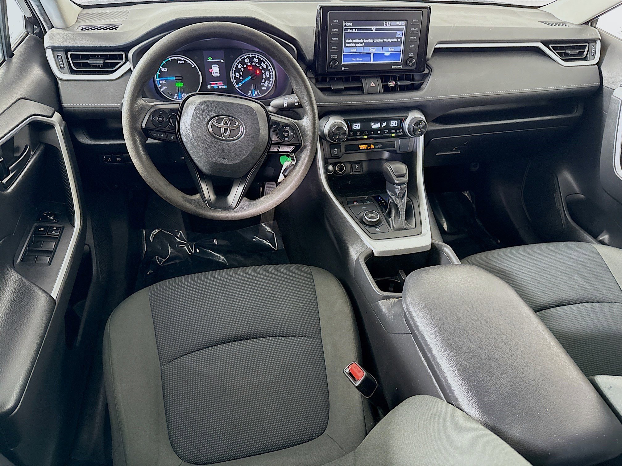 Used 2022 Toyota RAV4 LE image 17