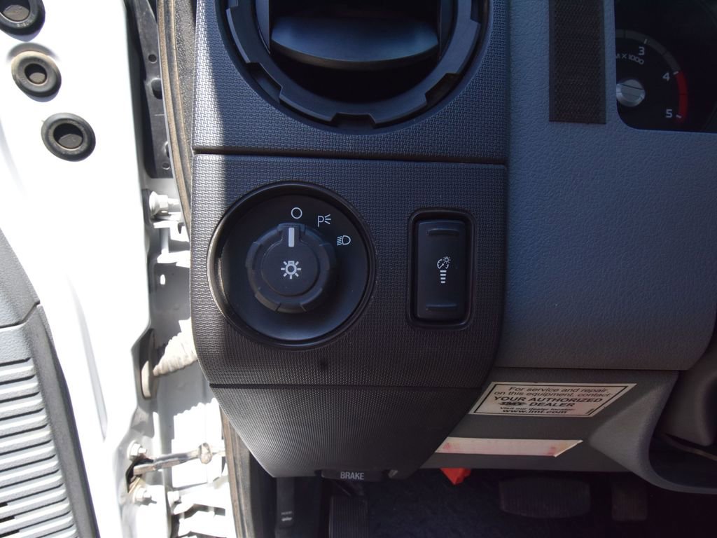 Used 2014 Ford F550 4x4 Regular Cab Super Duty image 36