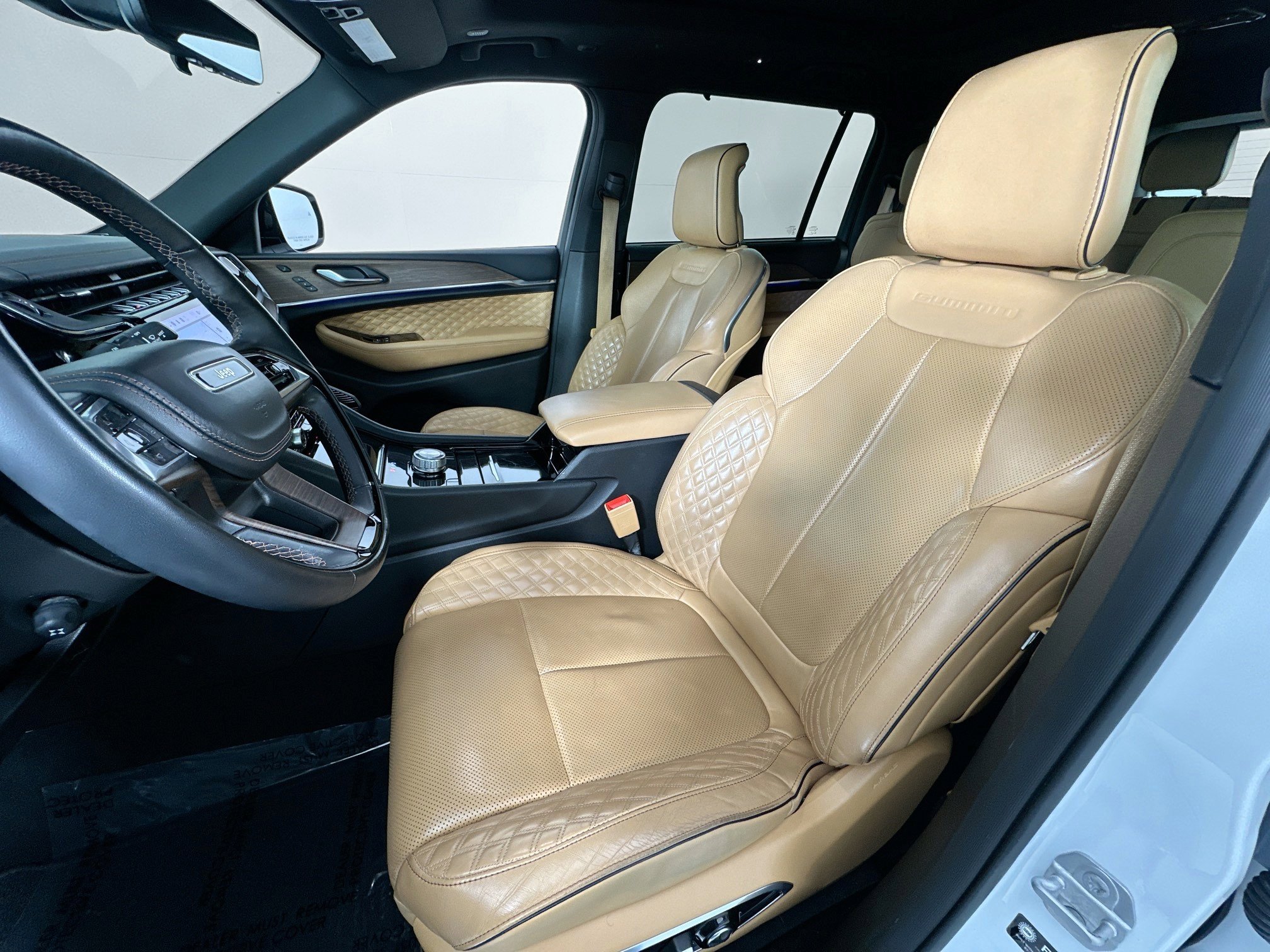 Used 2023 Jeep Grand Cherokee L Summit w/ Advanced Protech Group IV image 22