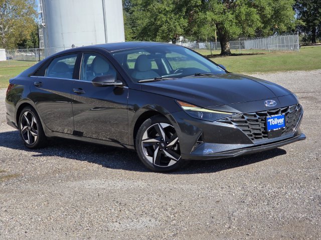 Used 2022 Hyundai Elantra Limited FWD image 2