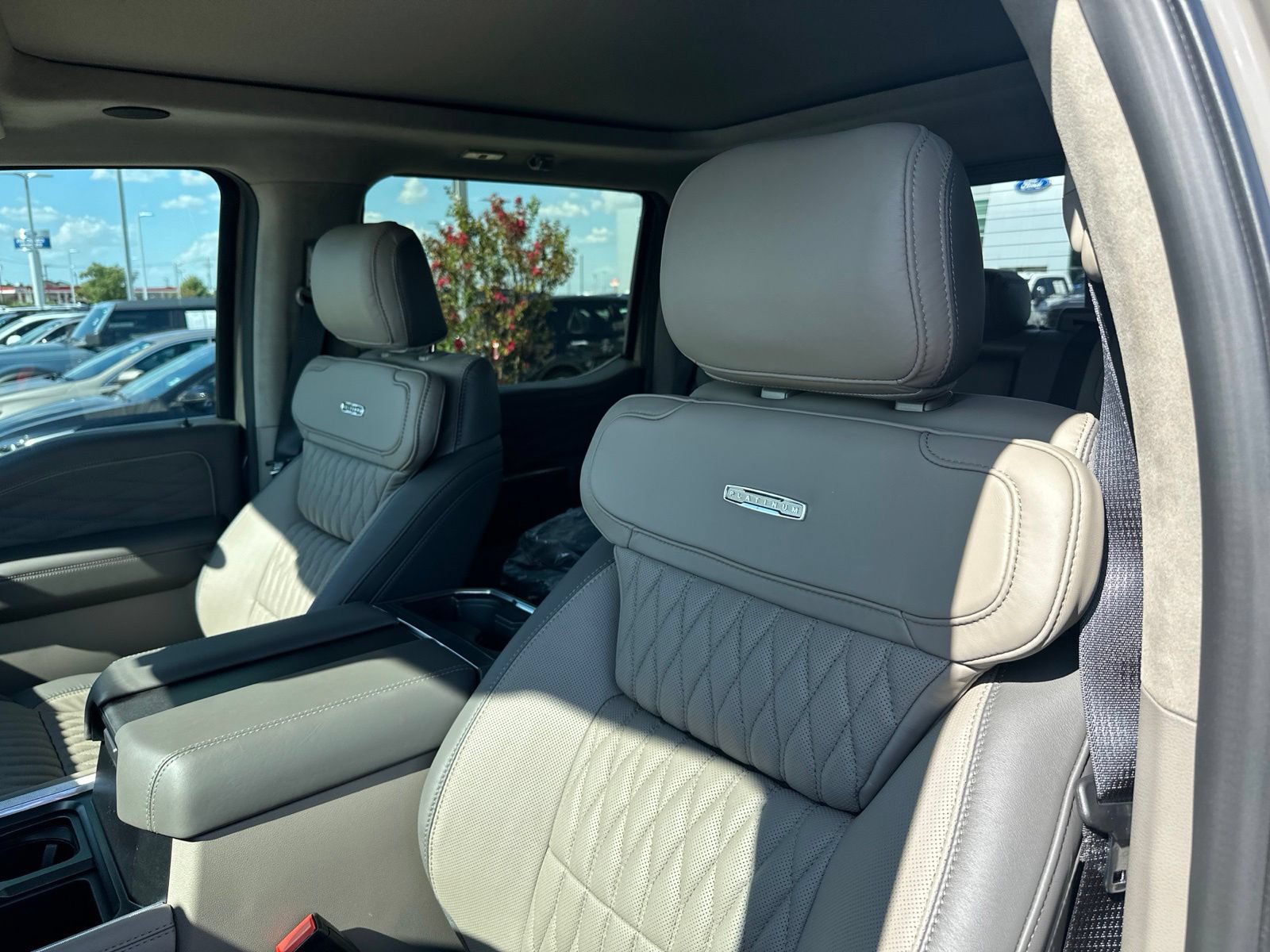 New 2026 Ford F450 Platinum w/ Platinum Plus Package AWD/4WD image 16