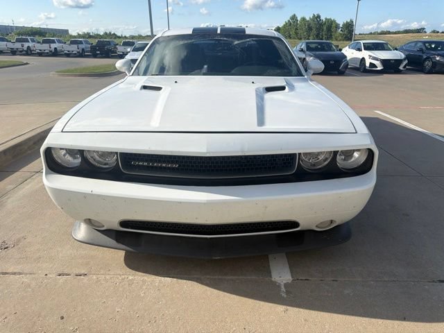 Used 2014 Dodge Challenger SRT8 w/ Harman/Kardon Audio Group RWD image 2
