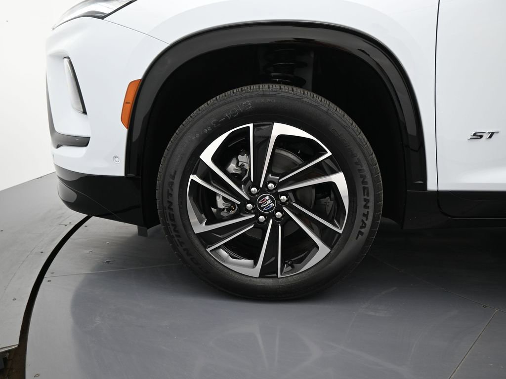 New 2026 Buick Enclave Sport Touring w/ Super Cruise Package image 8