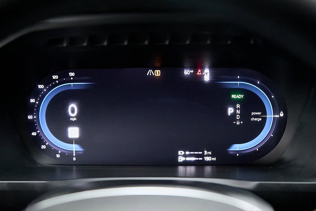 Certified 2024 Volvo XC90 T8 Plus w/ Protection Package Premier image 15