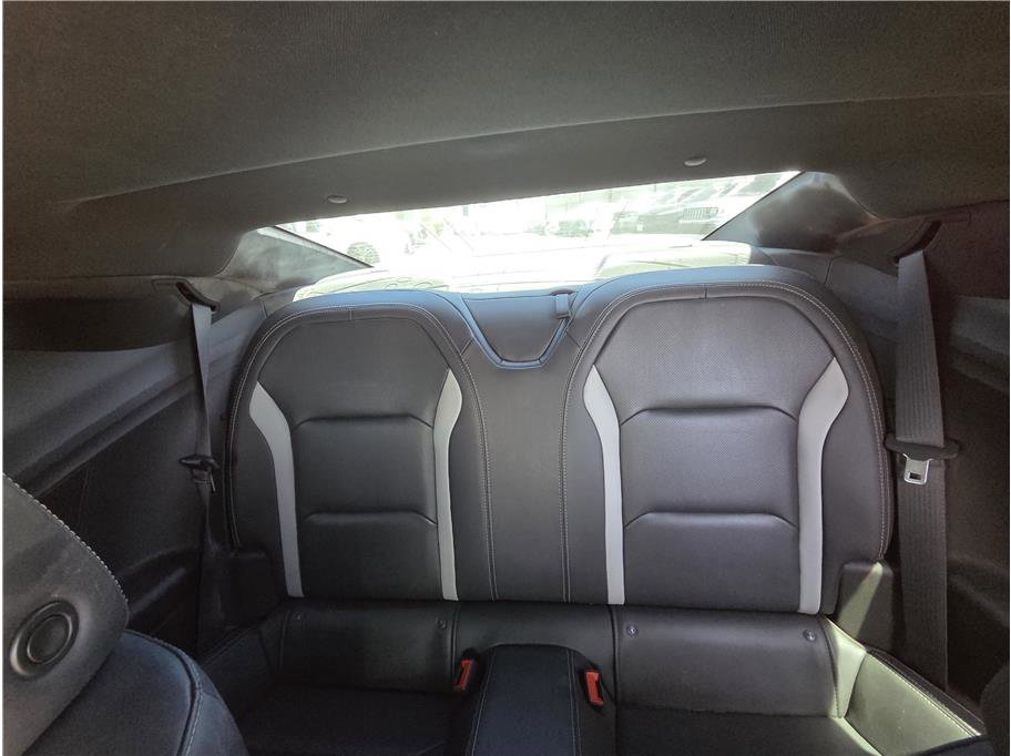 Used 2019 Chevrolet Camaro SS RWD image 9