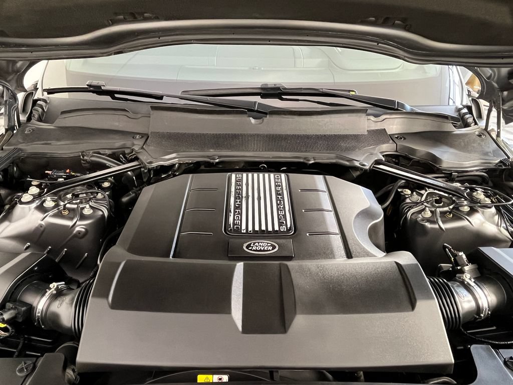 Used 2019 Land Rover Range Rover HSE AWD/4WD image 16