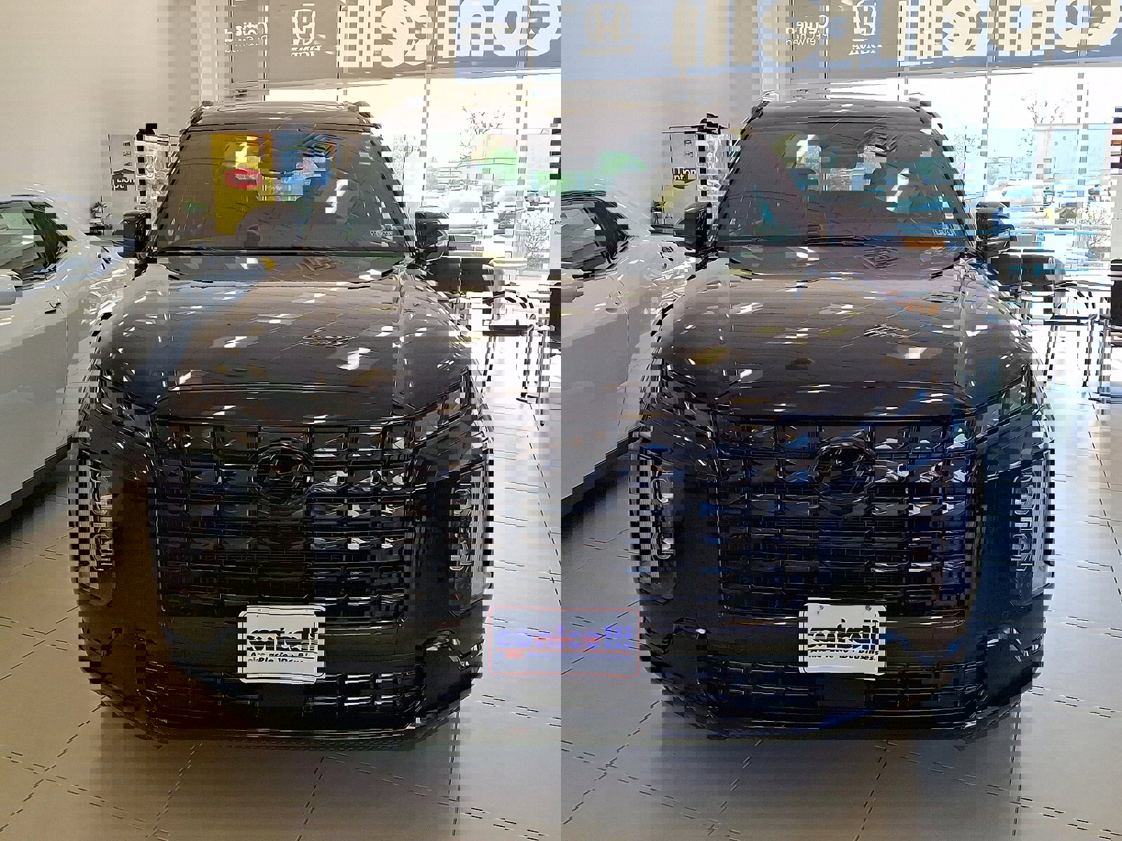 Used 2024 Hyundai Palisade Calligraphy image 2