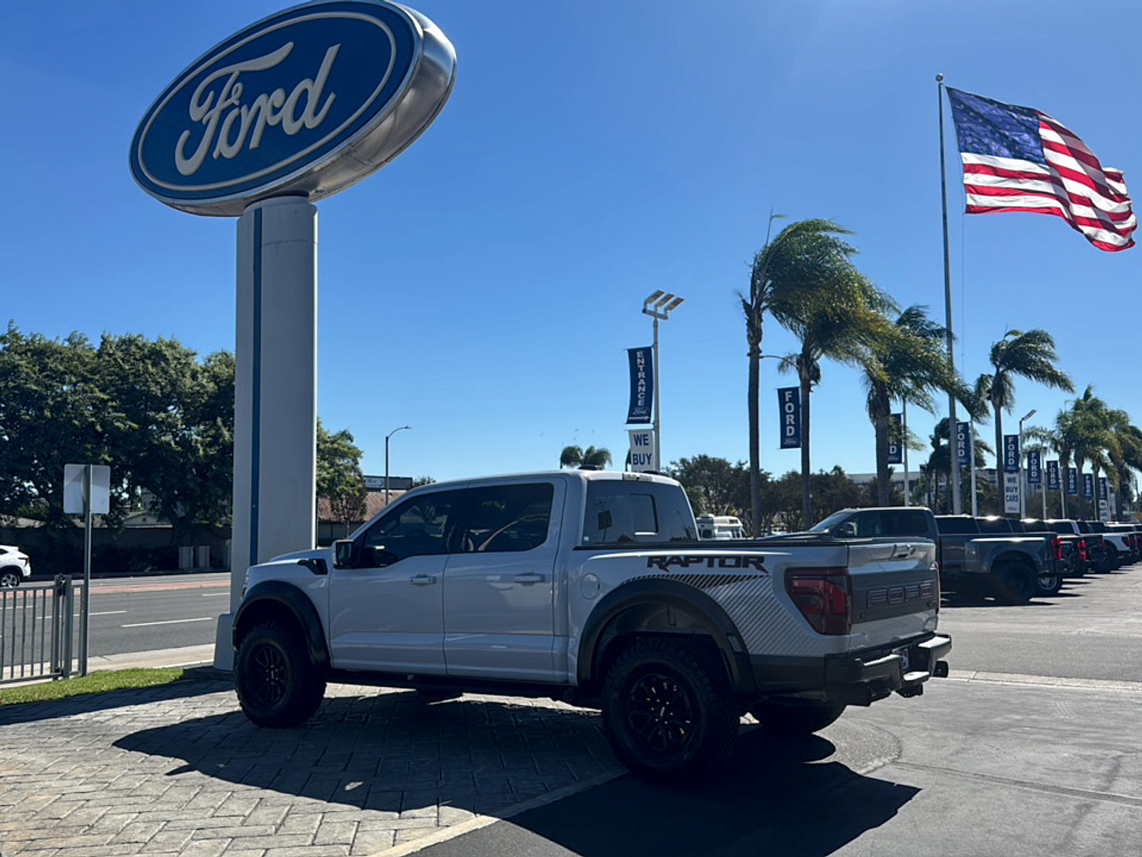 Used 2025 Ford F150 Raptor AWD/4WD image 10