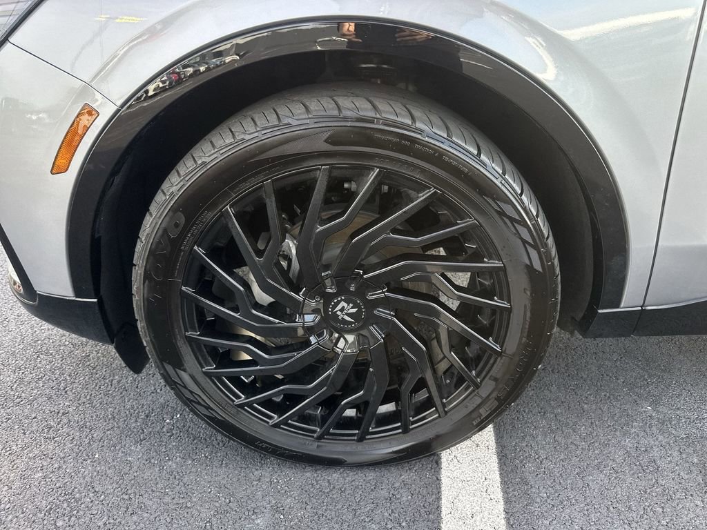 Used 2025 Lincoln Nautilus Reserve w/ Jet Appearance Package image 10