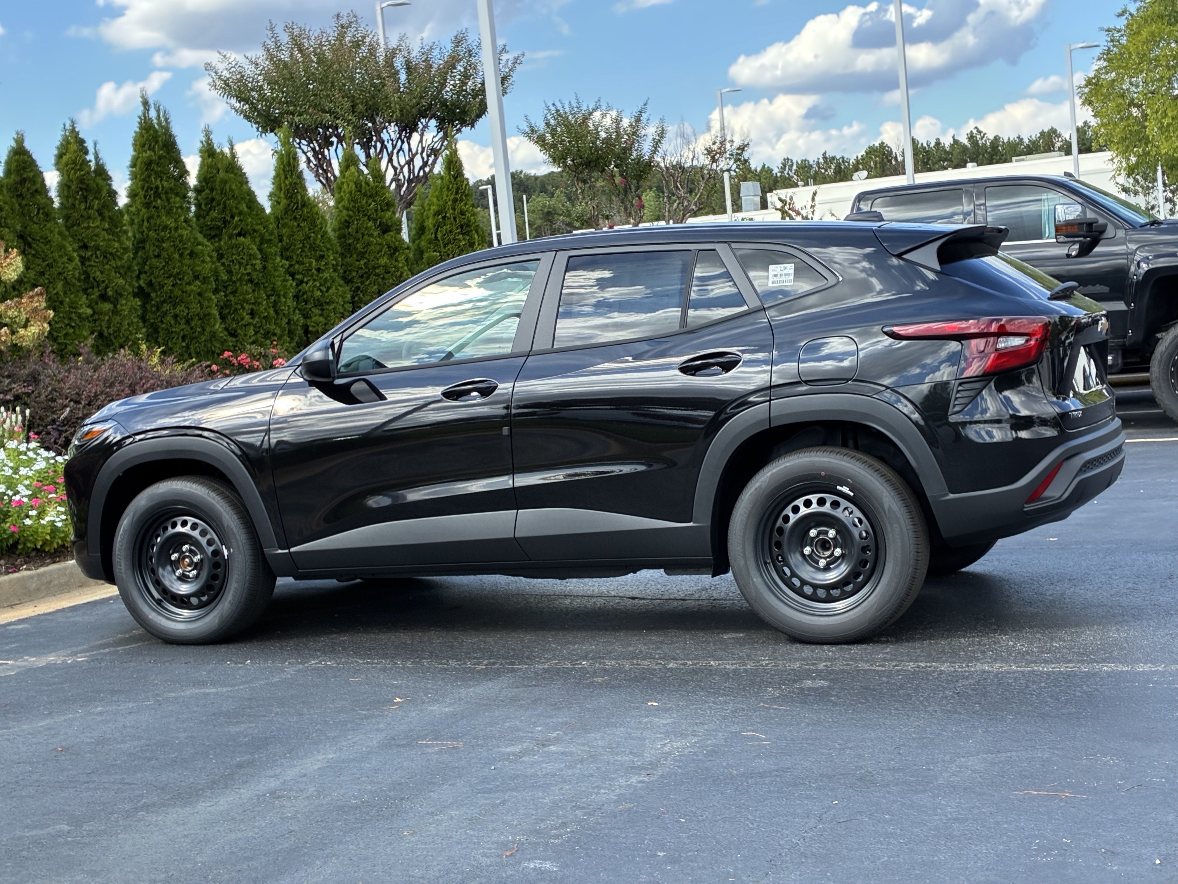 New 2026 Chevrolet Trax LS FWD image 8