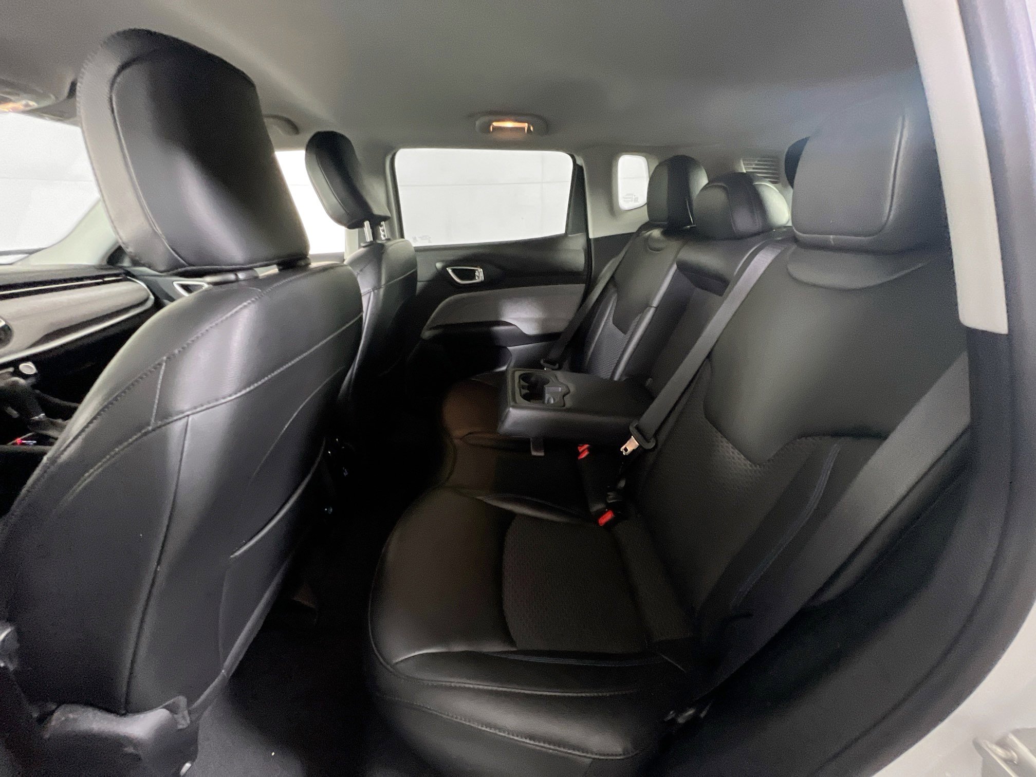 Used 2022 Jeep Compass Latitude w/ Convenience Group AWD/4WD image 23