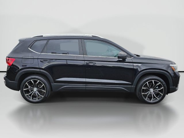 Used 2022 Volkswagen Taos SE AWD/4WD image 4