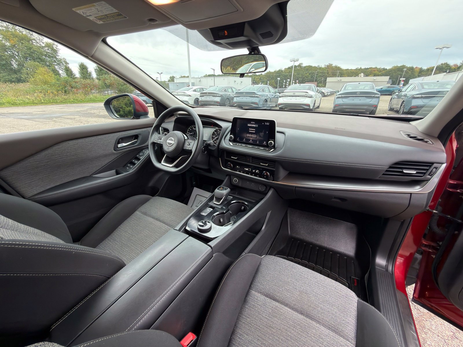 Used 2023 Nissan Rogue SV AWD/4WD image 38