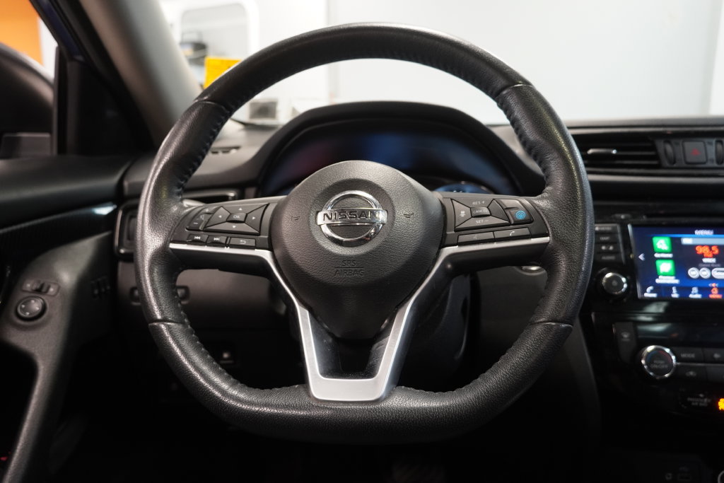 Used 2019 Nissan Rogue SL w/ Premium Package AWD/4WD image 18