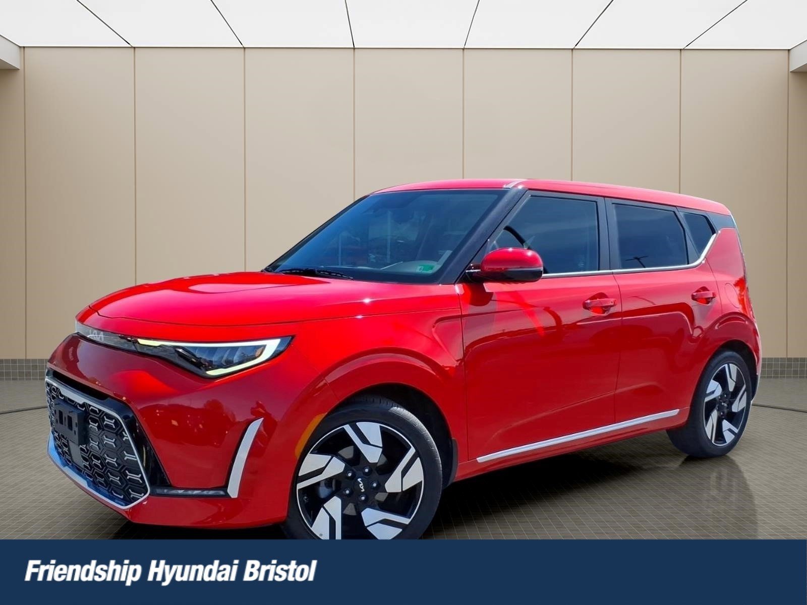 Used 2025 Kia Soul GT-Line w/ GT-Line Technology Package FWD image 1