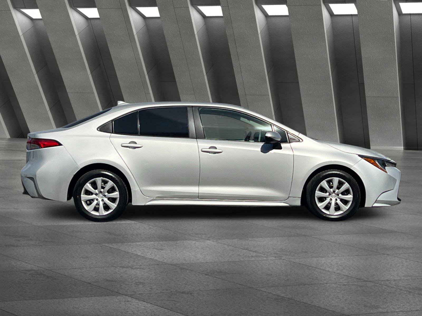 Used 2024 Toyota Corolla LE FWD image 3