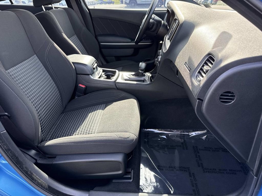 Used 2023 Dodge Charger SXT RWD image 18