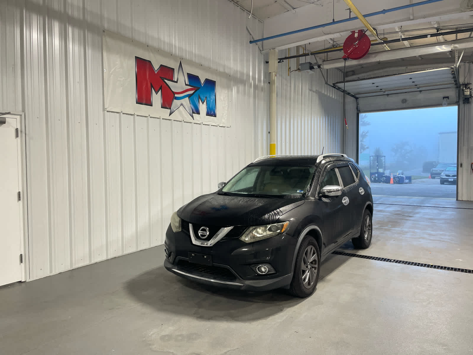 Used 2016 Nissan Rogue SL w/ SL Premium Package AWD/4WD image 2