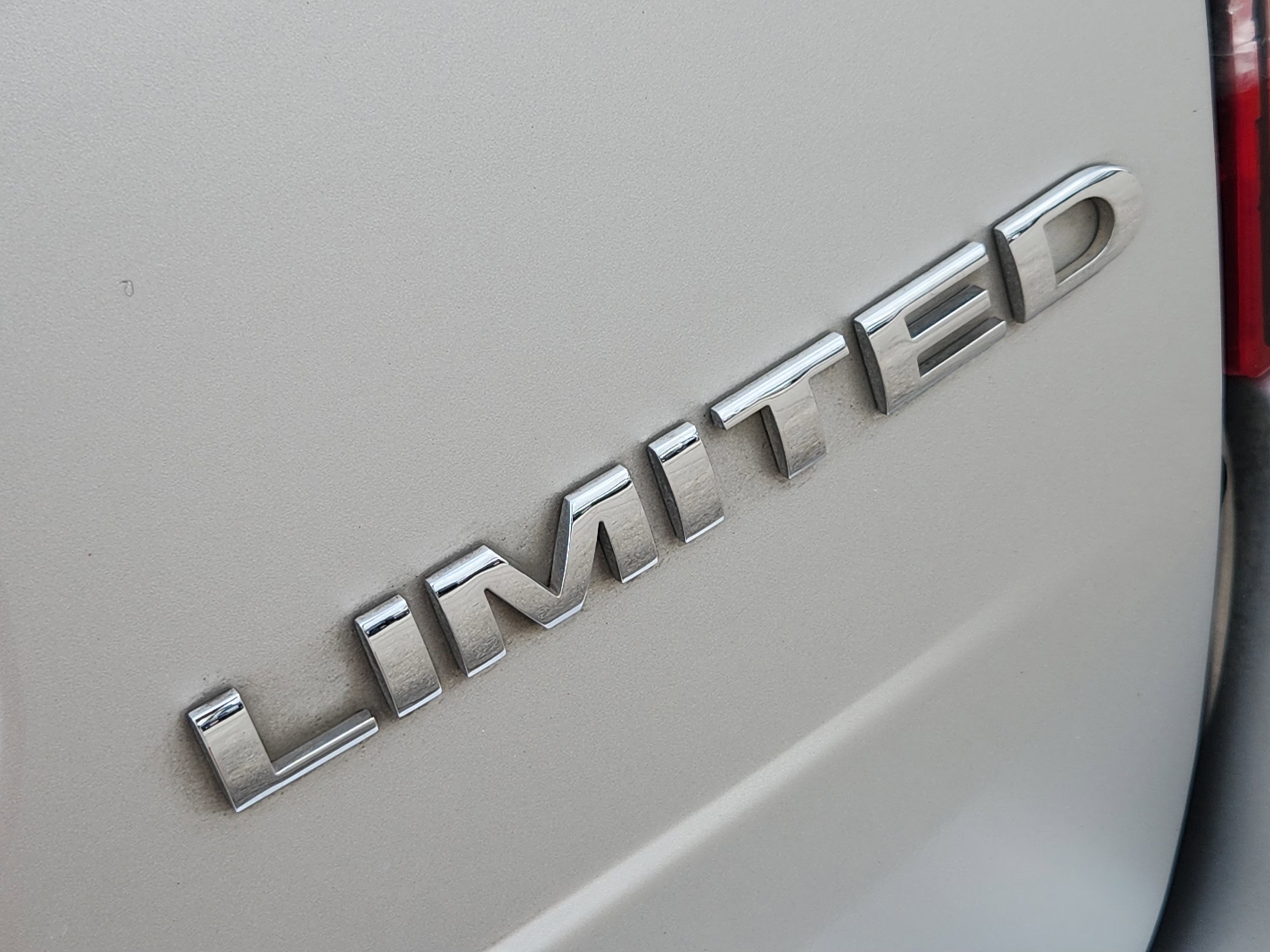 Used 2014 Ford Edge Limited FWD image 13