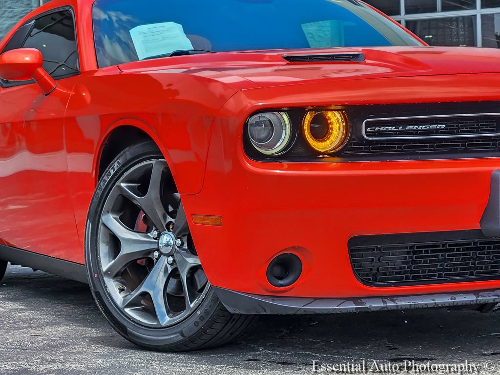 Used 2016 Dodge Challenger SXT w/ Sound Group RWD image 3