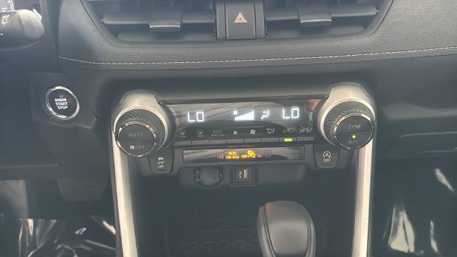 Used 2024 Toyota RAV4 XLE w/ Convenience Package FWD image 25