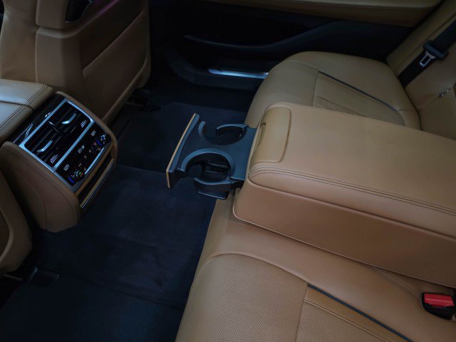 Used 2022 BMW 740i xDrive w/ Premium Package AWD/4WD image 17