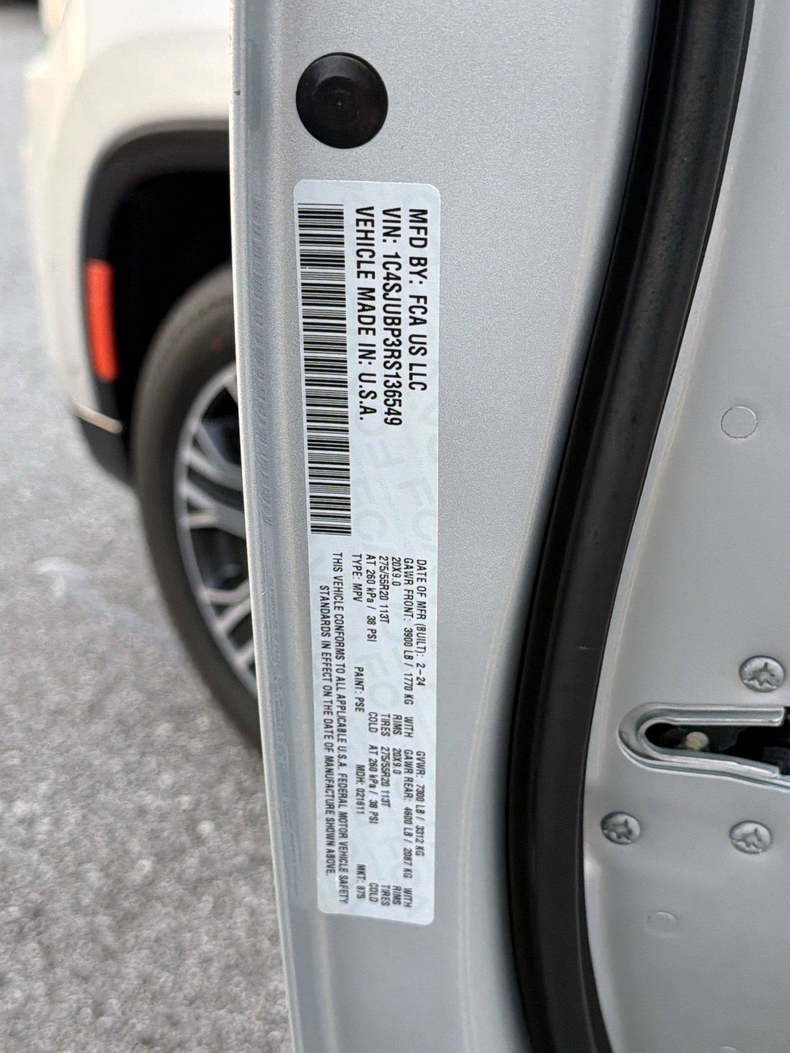 Used 2024 Jeep Wagoneer Series II w/ Flexible Seating Group RWD image 34