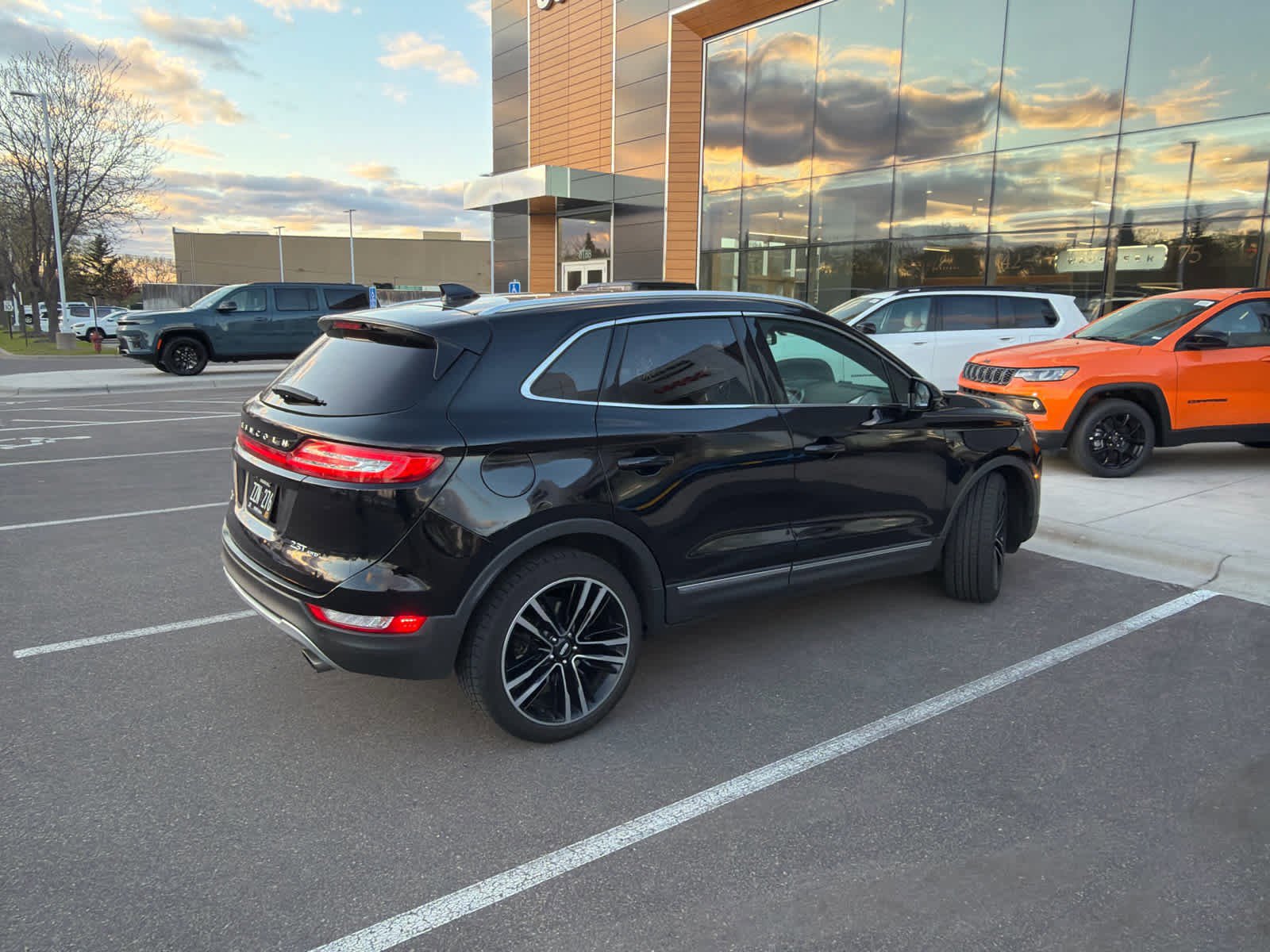 Used 2017 Lincoln MKC Reserve AWD/4WD image 4