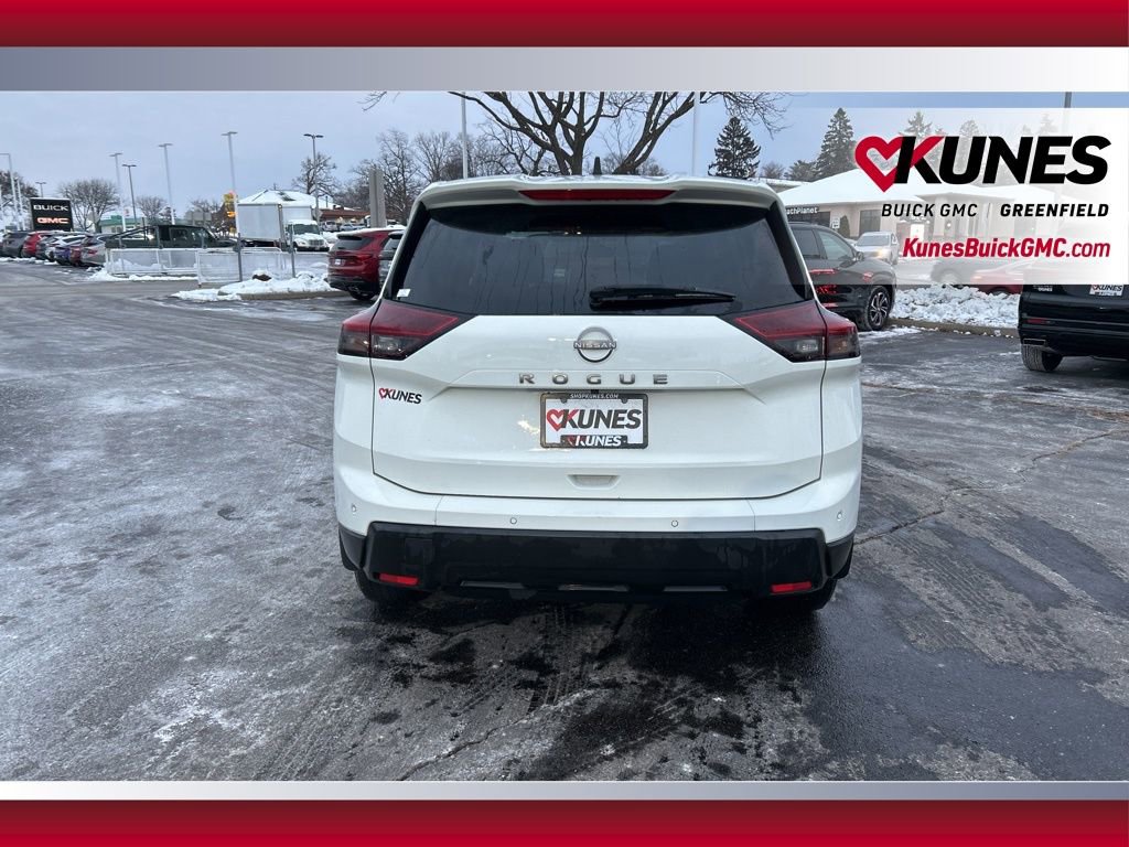 Used 2024 Nissan Rogue S image 6