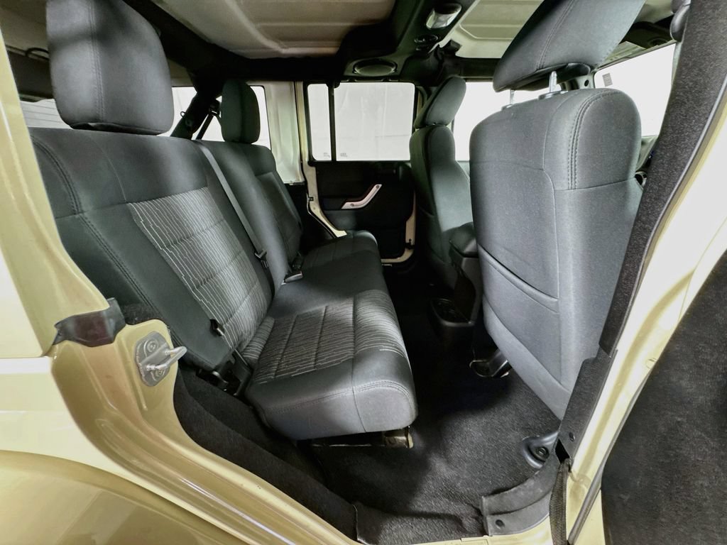 Used 2012 Jeep Wrangler Unlimited Sahara w/ Dual Top Group AWD/4WD image 29