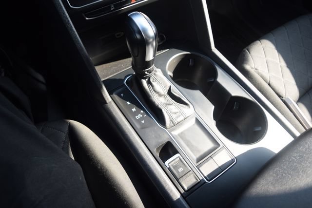 Used 2018 Volkswagen Atlas Launch Edition FWD image 12