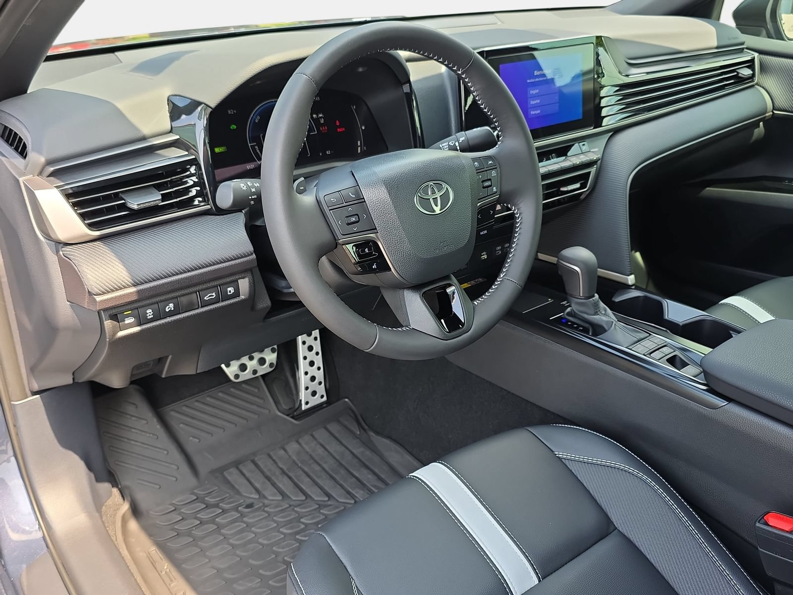 Used 2026 Toyota Camry SE w/ Convenience Package FWD image 15