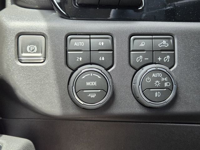 New 2026 Chevrolet Silverado 1500 LTZ w/ LTZ Premium Package AWD/4WD image 17