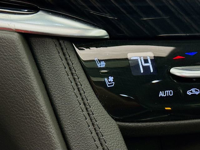 Used 2025 Cadillac XT6 Premium Luxury w/ Technology Package image 23