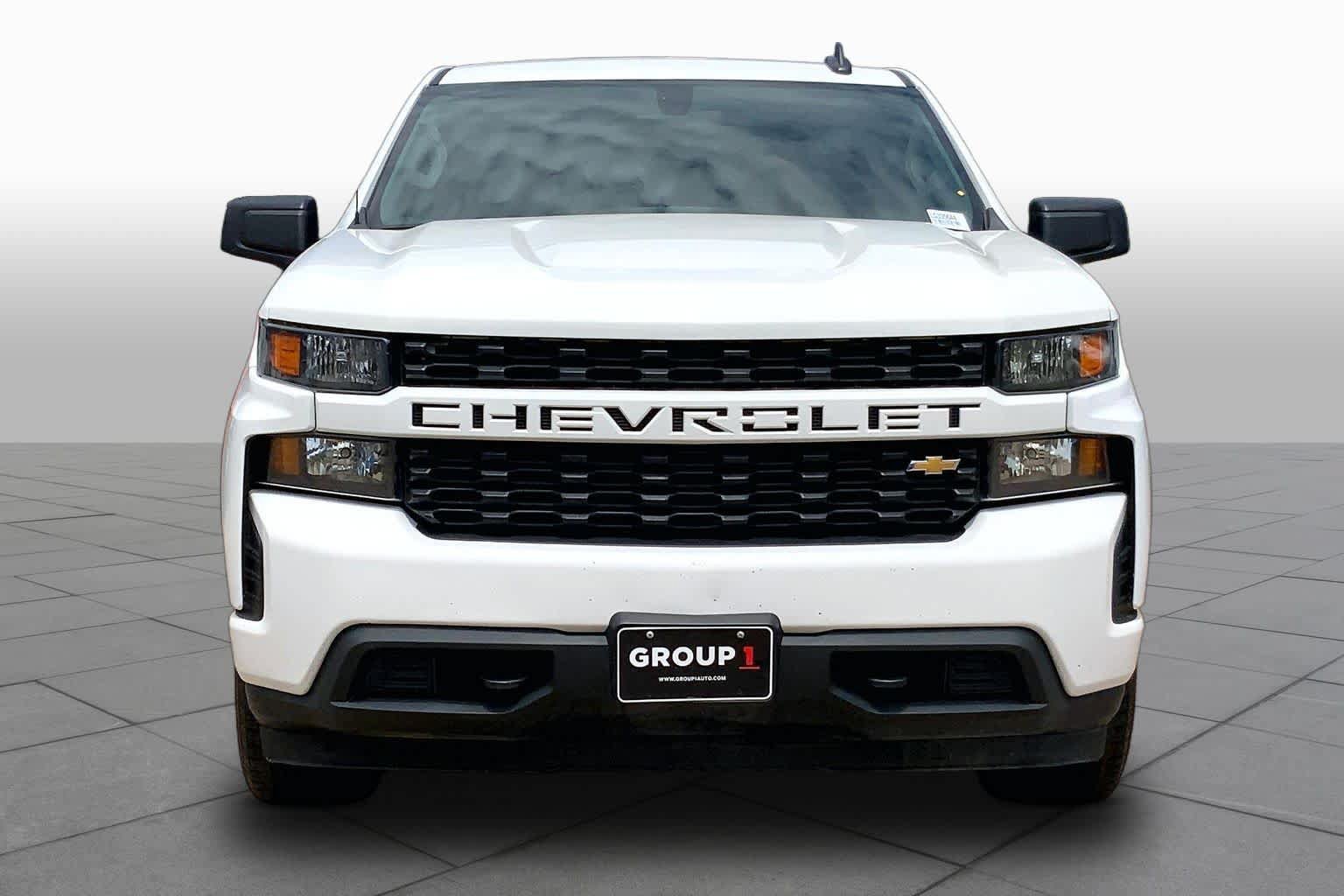 Used 2020 Chevrolet Silverado 1500 Custom w/ Infotainment Package RWD image 3