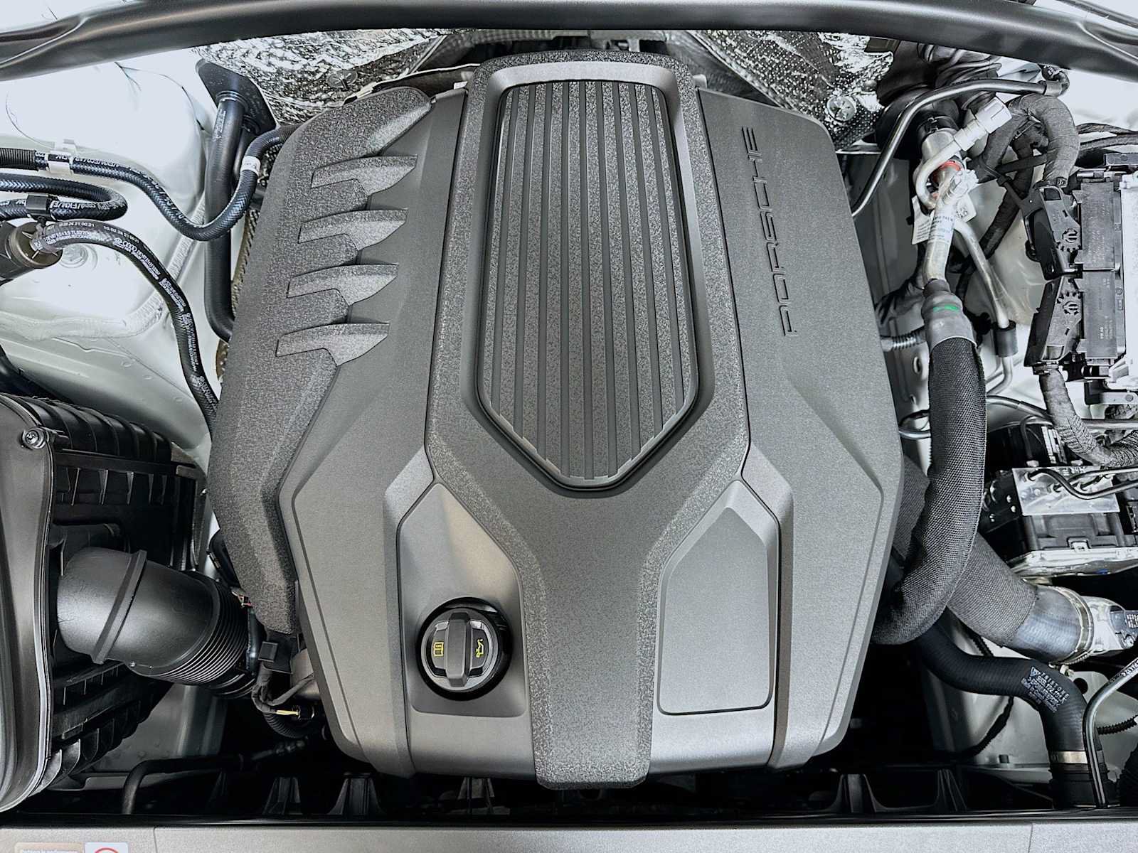 New 2026 Porsche Macan Turbo AWD/4WD image 30