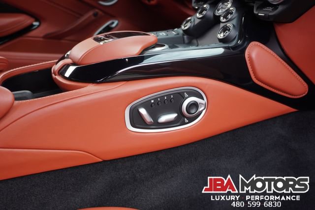 Used 2021 Aston Martin V8 Vantage Coupe image 34