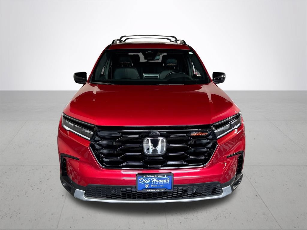 Certified 2025 Honda Pilot TrailSport image 3